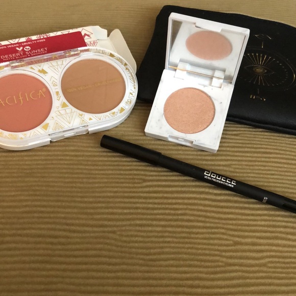 Ipsy Makeup Bundle, blusher, bronzer, highlighter, eyeliner - Picture 2 of 8